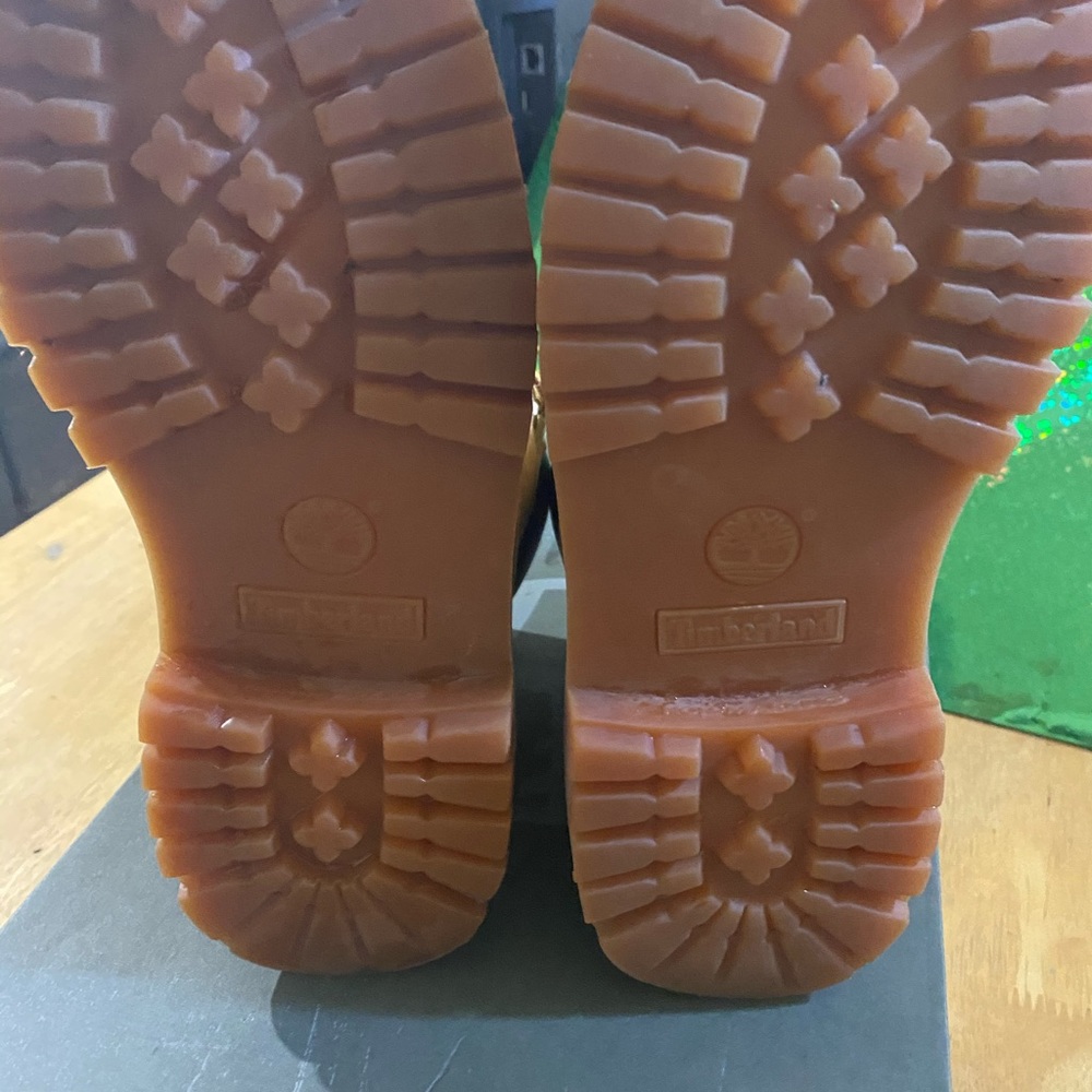 Timberlands Boots - Picture 4 of 4